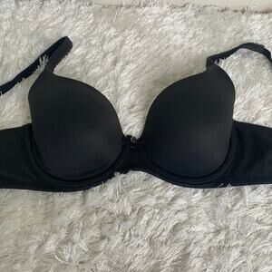 Victoria's Secret Body Black 34D Demi Bra Underwire
